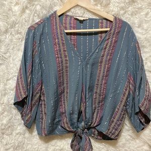 Gray bohemian blouse with shimmering woven colors. Size Large.